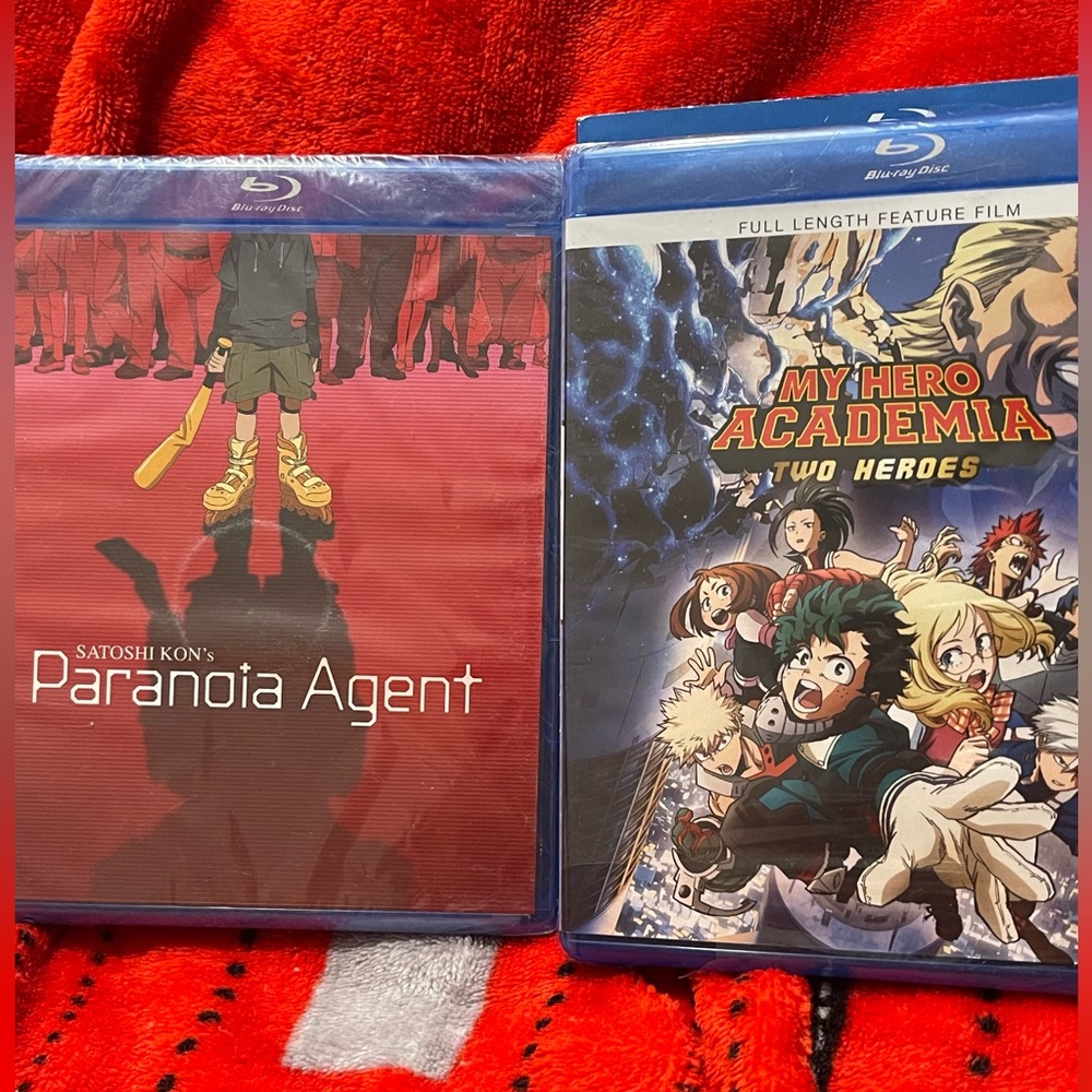 Paranoia agent and hero academia two hero’s set